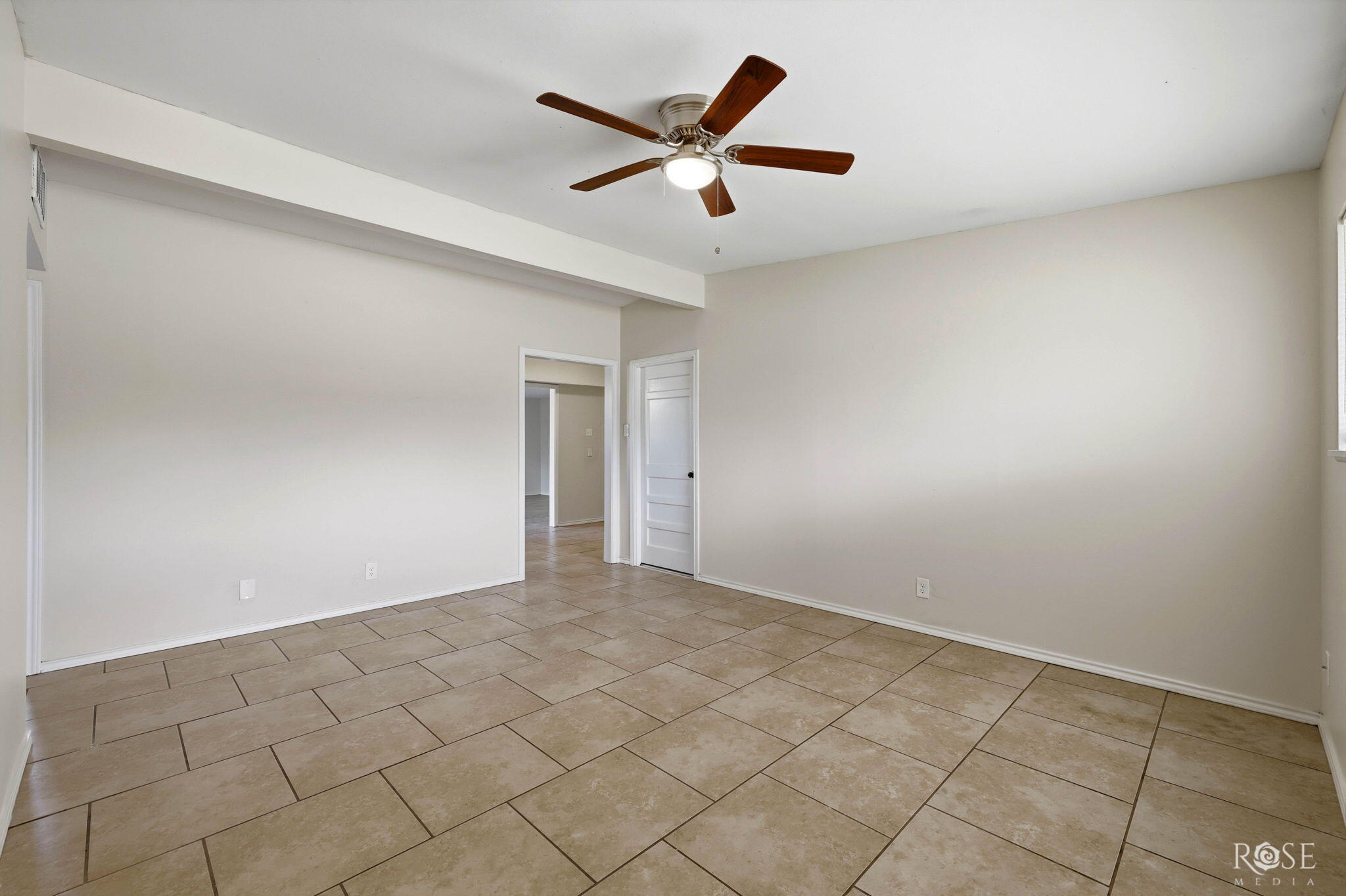 2105 S A & M Avenue Property Photo 3