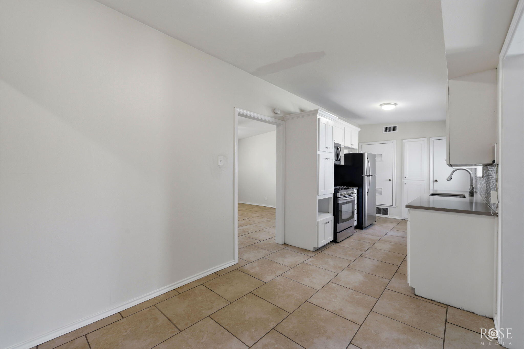 2105 S A & M Avenue Property Photo 6