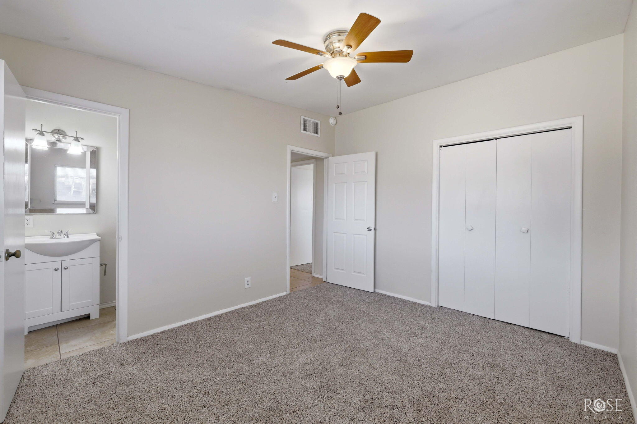 2105 S A & M Avenue Property Photo 11