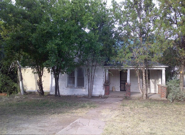 598 S Roberts Street Property Photo 2