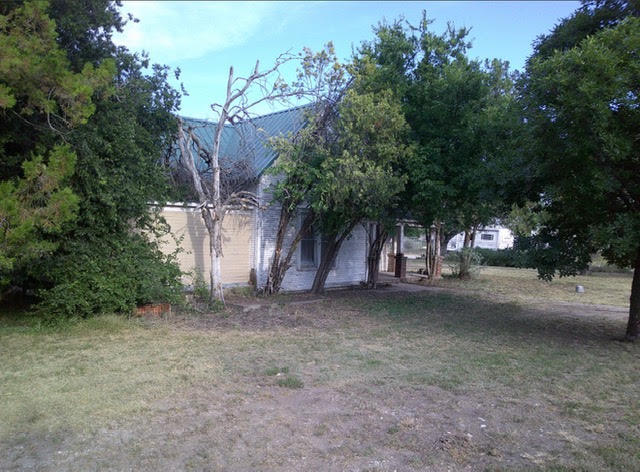 598 S Roberts Street Property Photo 3