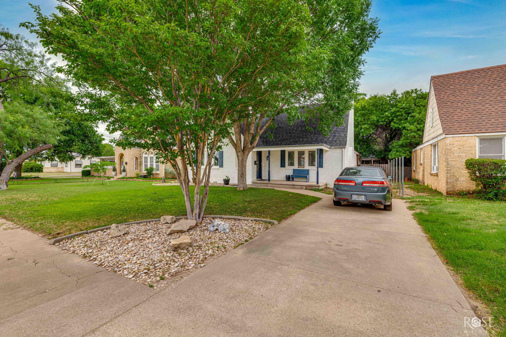 2209 Waco Street Property Photo 6
