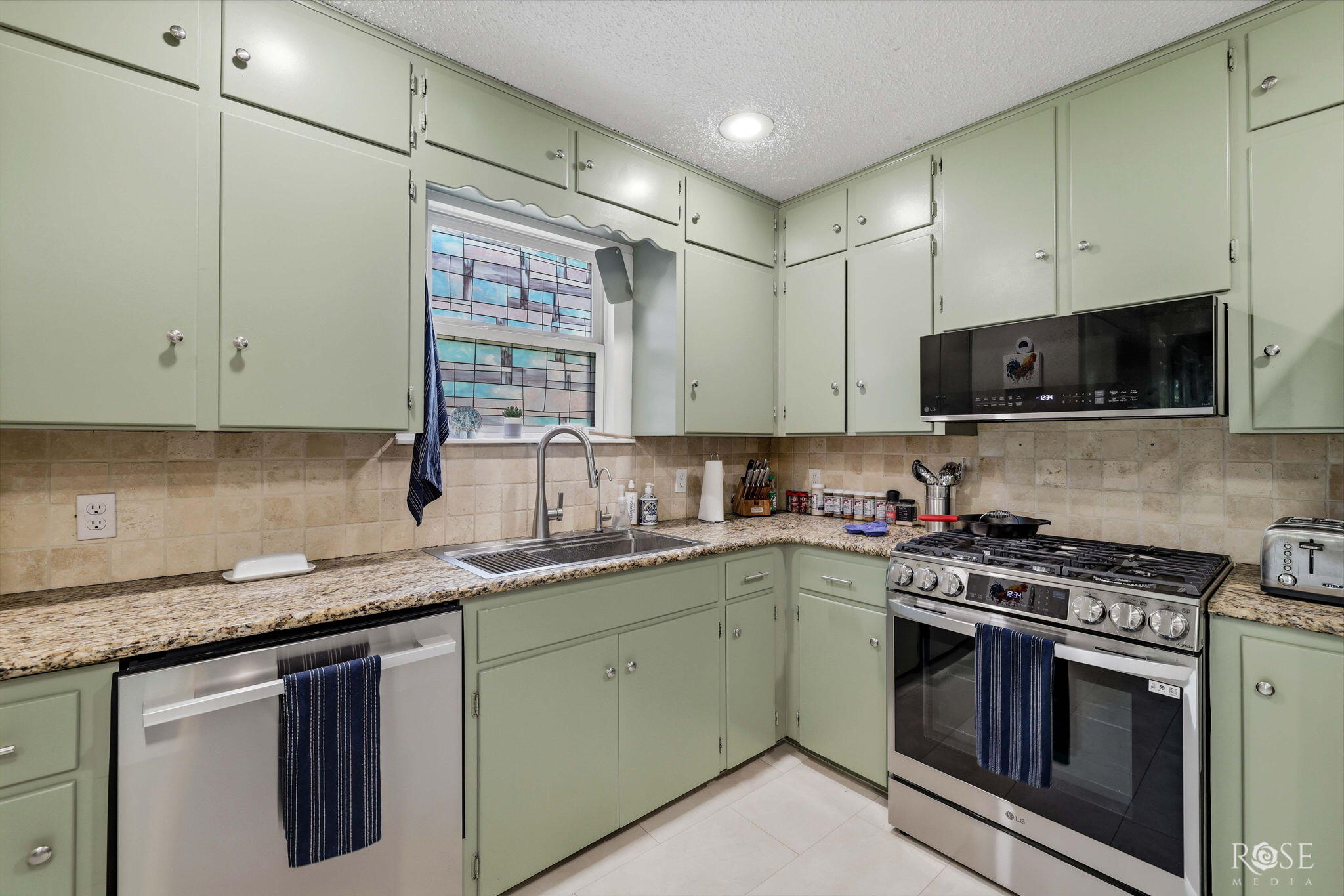 2209 Waco Street Property Photo 19