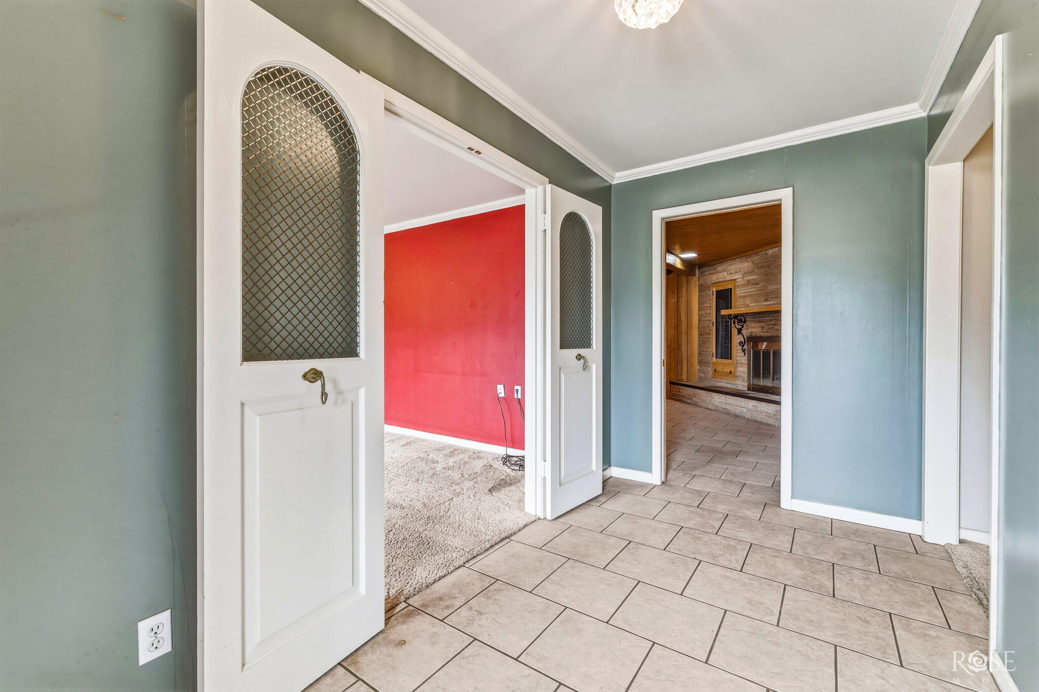 2504 Douglas Drive Property Photo 4