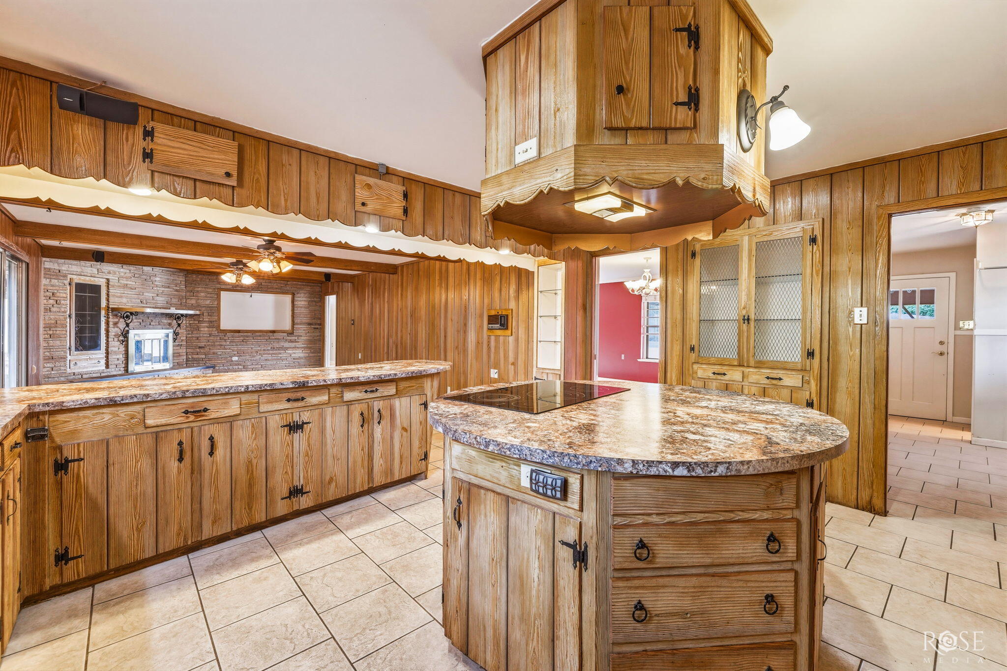 2504 Douglas Drive Property Photo 11