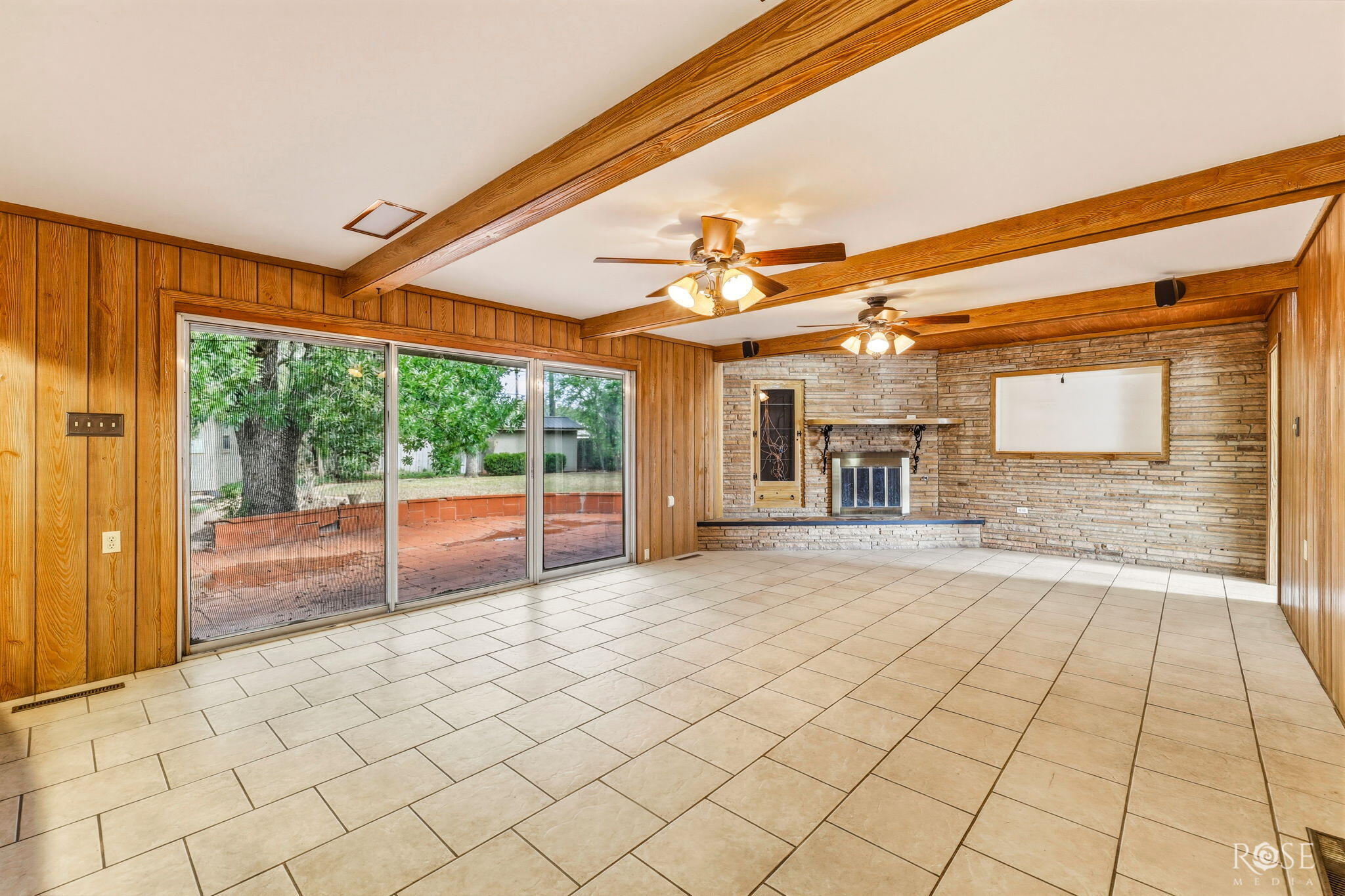 2504 Douglas Drive Property Photo 13