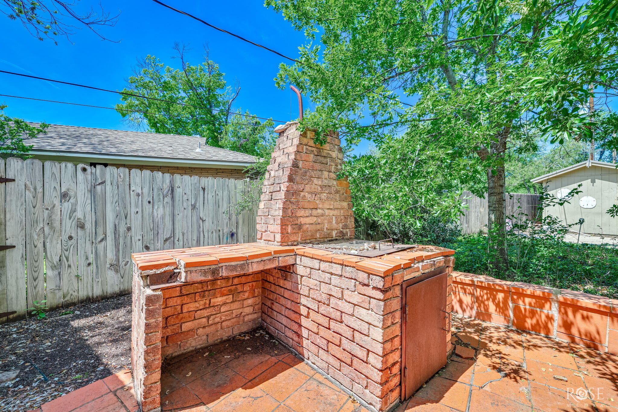 2504 Douglas Drive Property Photo 27