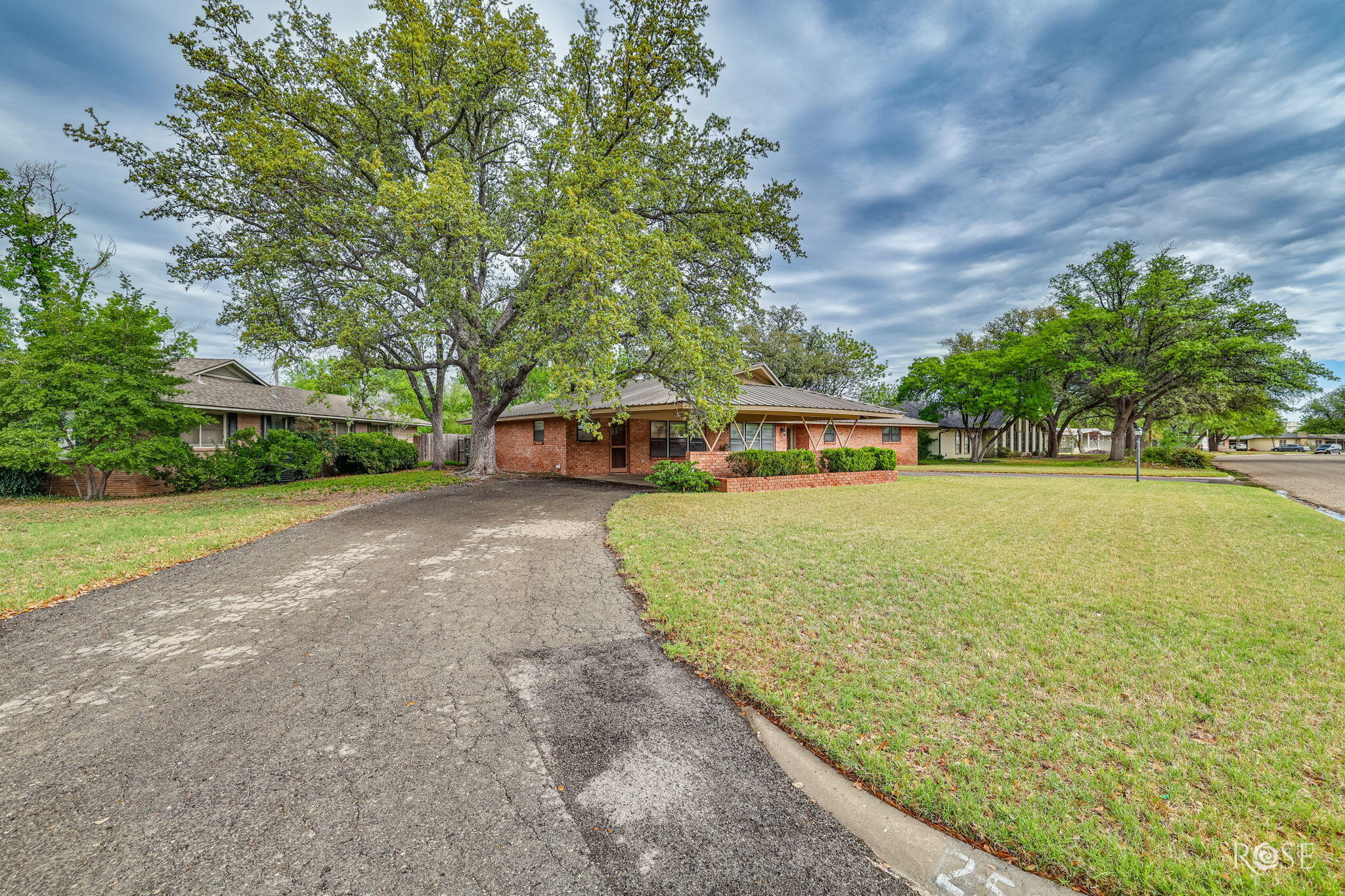 2504 Douglas Drive Property Photo 34