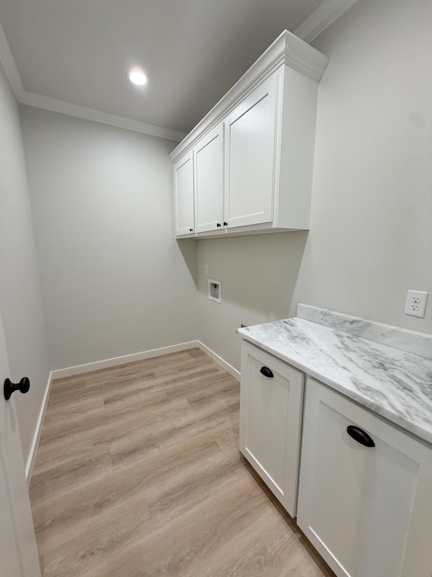 5042 Shefflera Drive Property Photo 14