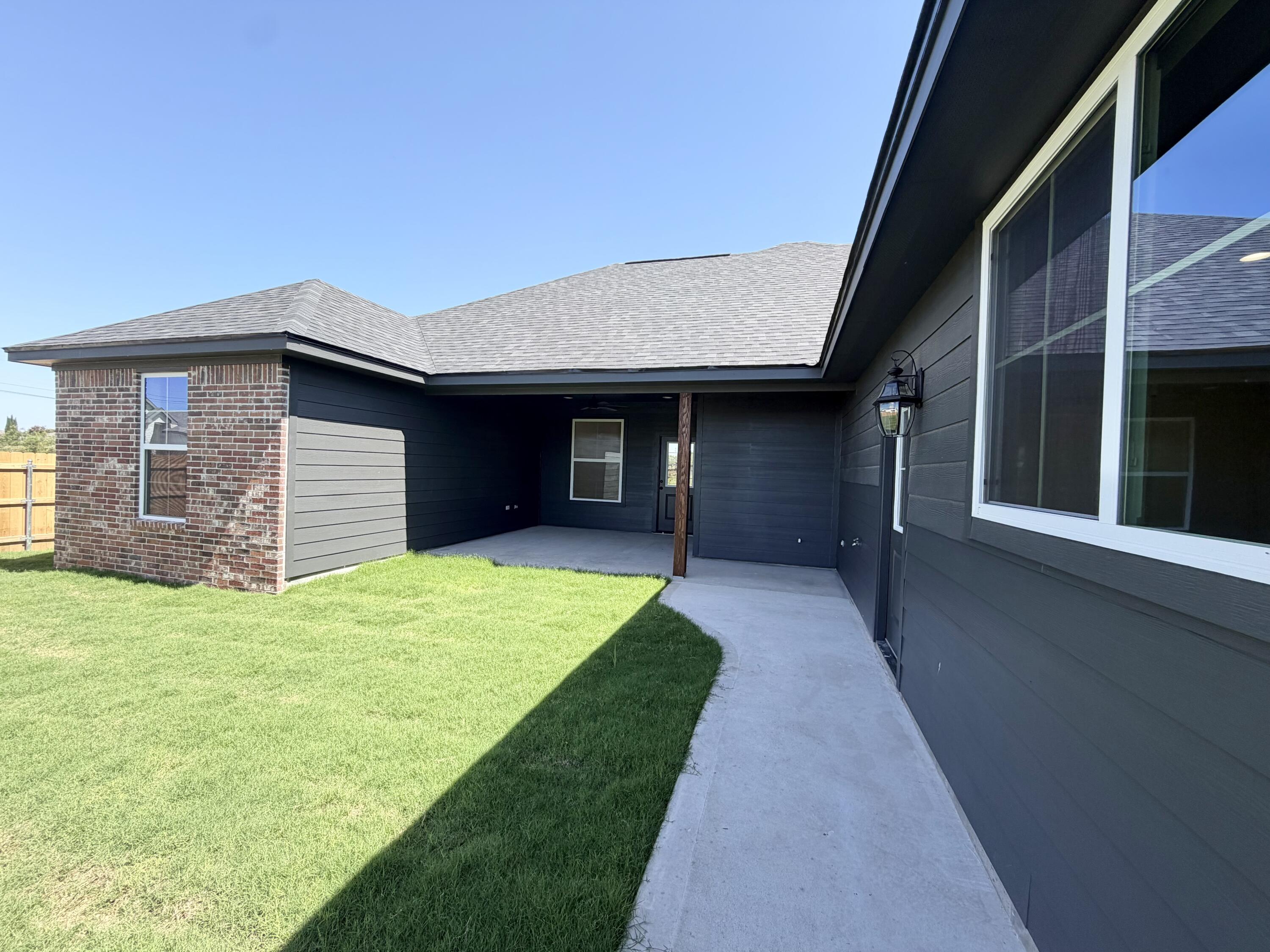 5042 Shefflera Drive Property Photo 27