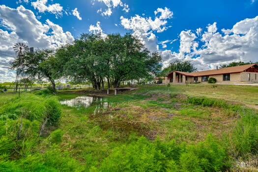 3054 Atkins Lane Property Photo 3
