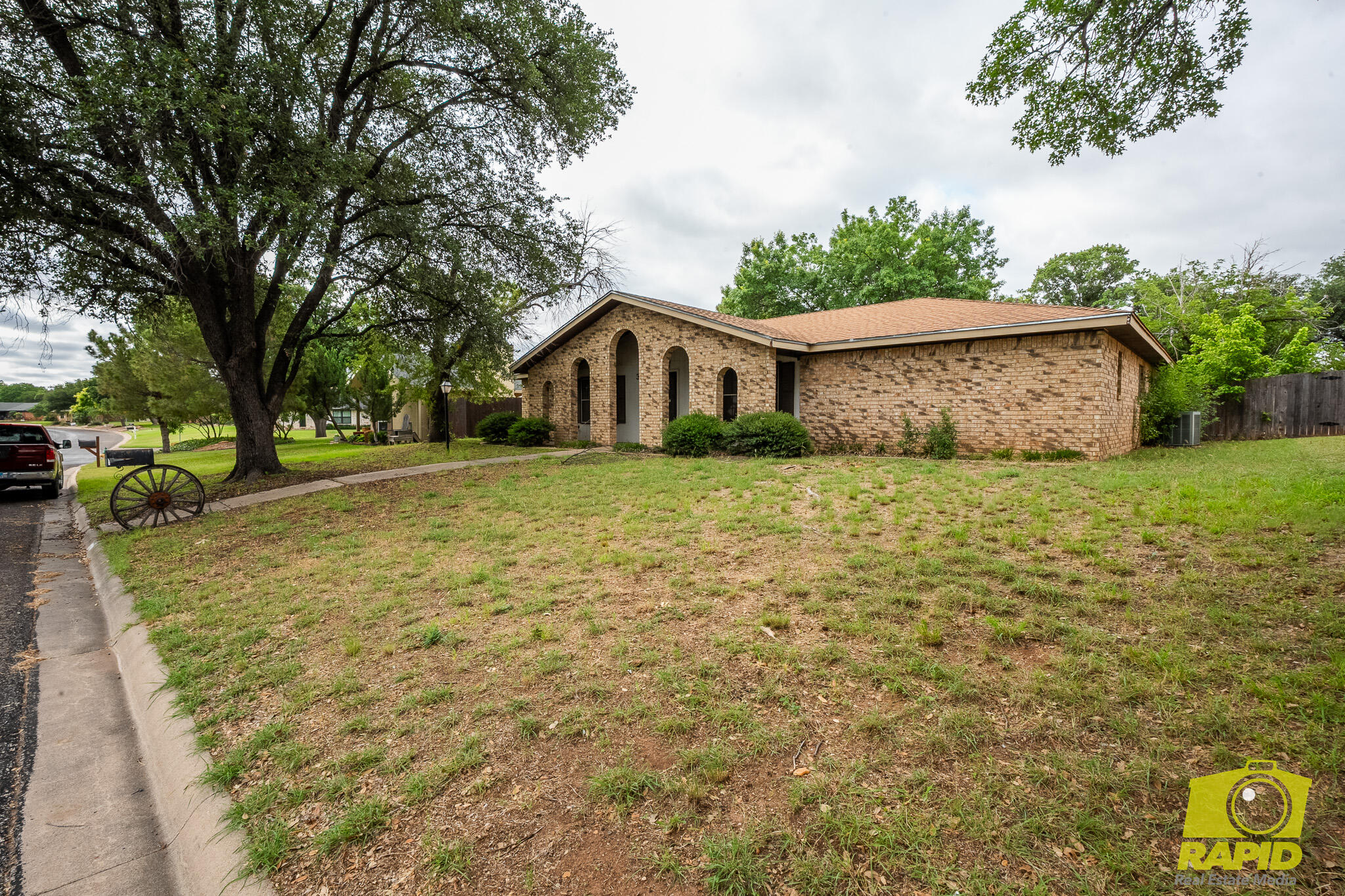 3205 Southland Boulevard Property Photo 3