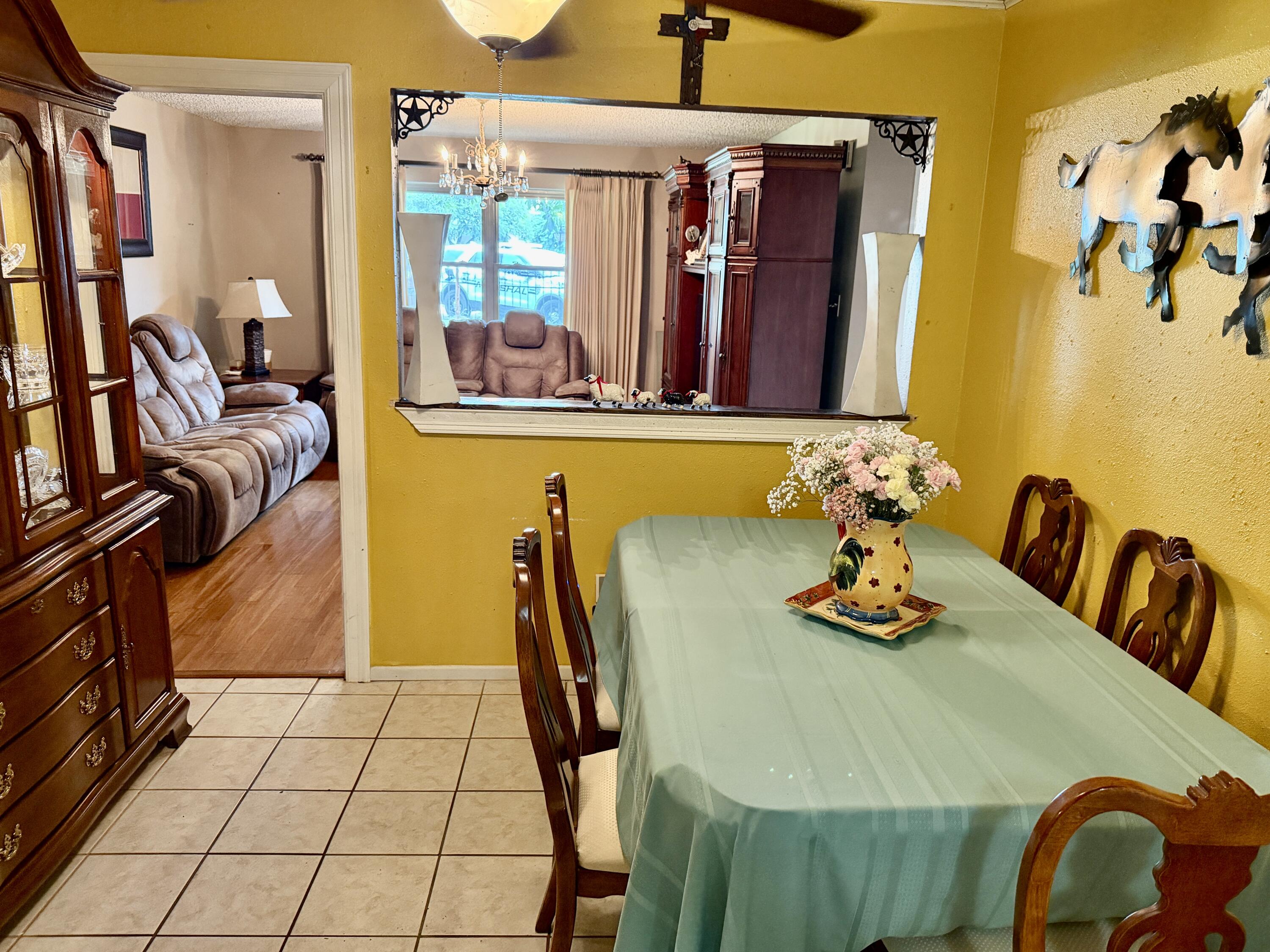 349 W 34th Street Property Photo 6
