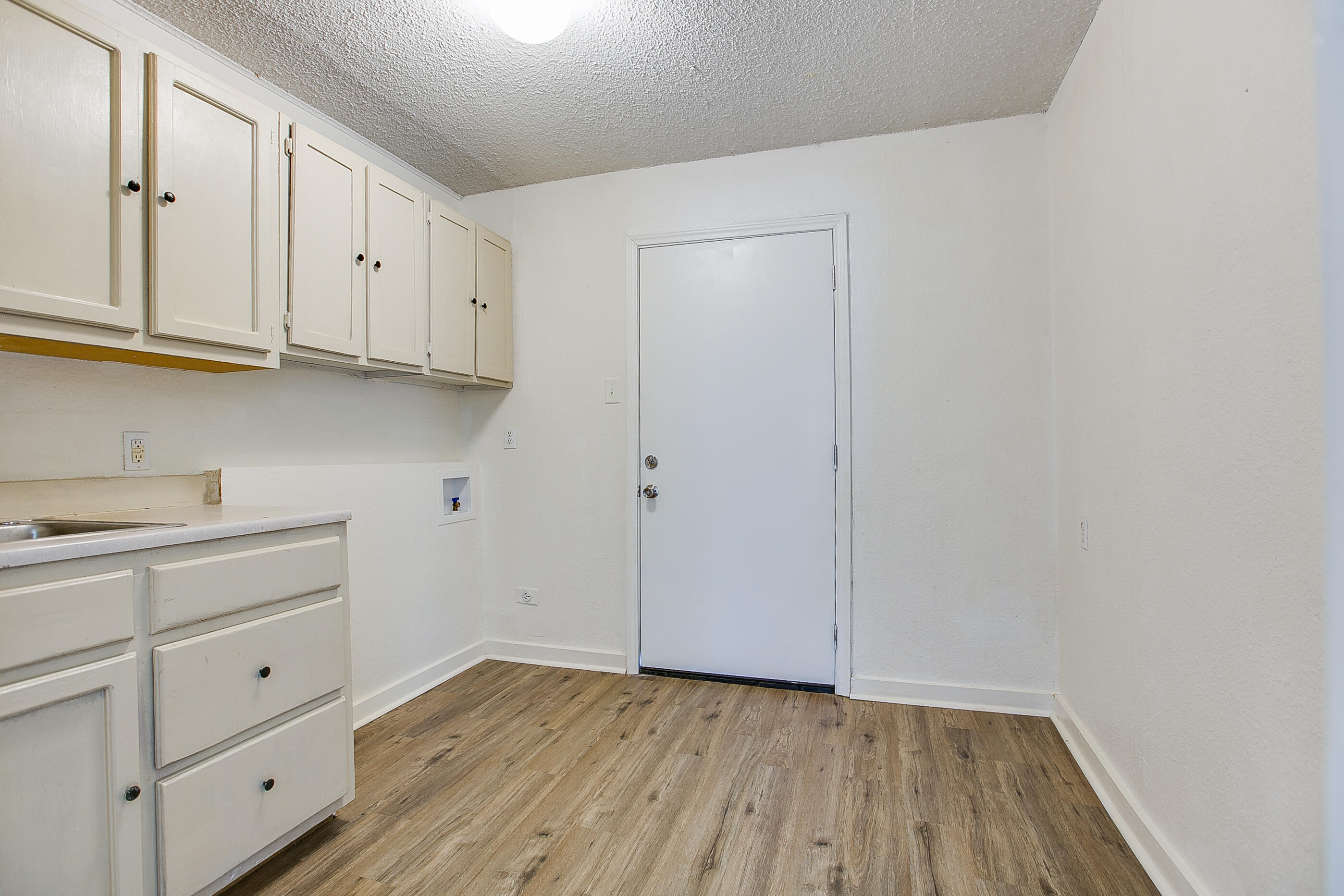 132 E 11th Street Property Photo 5