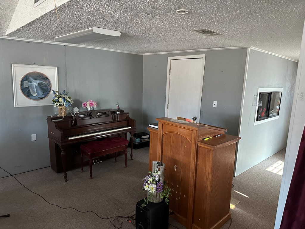 824 Austin Street Property Photo 13