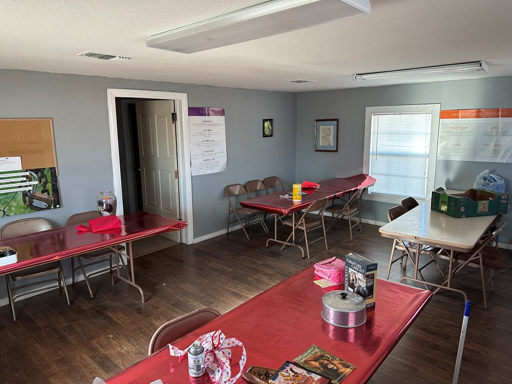 824 Austin Street Property Photo 19