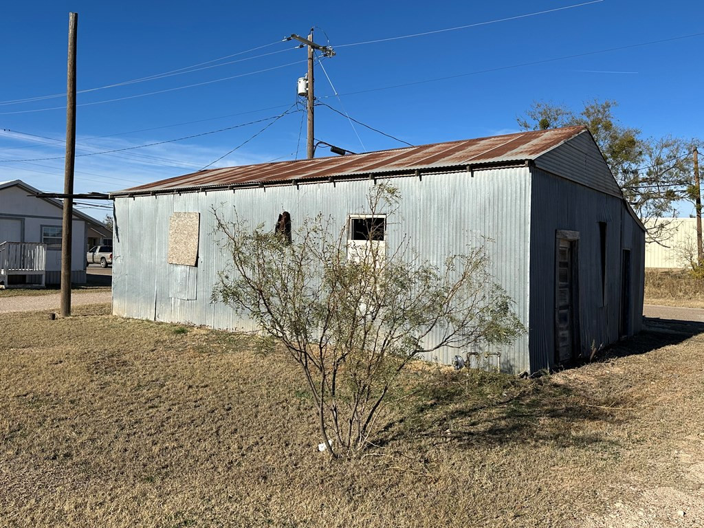824 Austin Street Property Photo 27