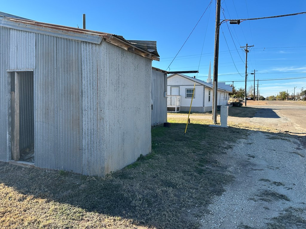 824 Austin Street Property Photo 29