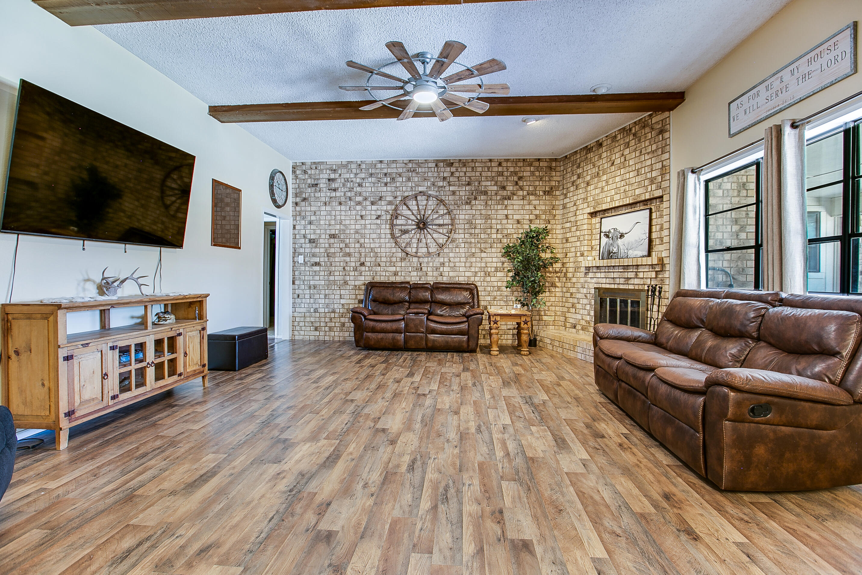 3626 Greenridge Drive Property Photo 3