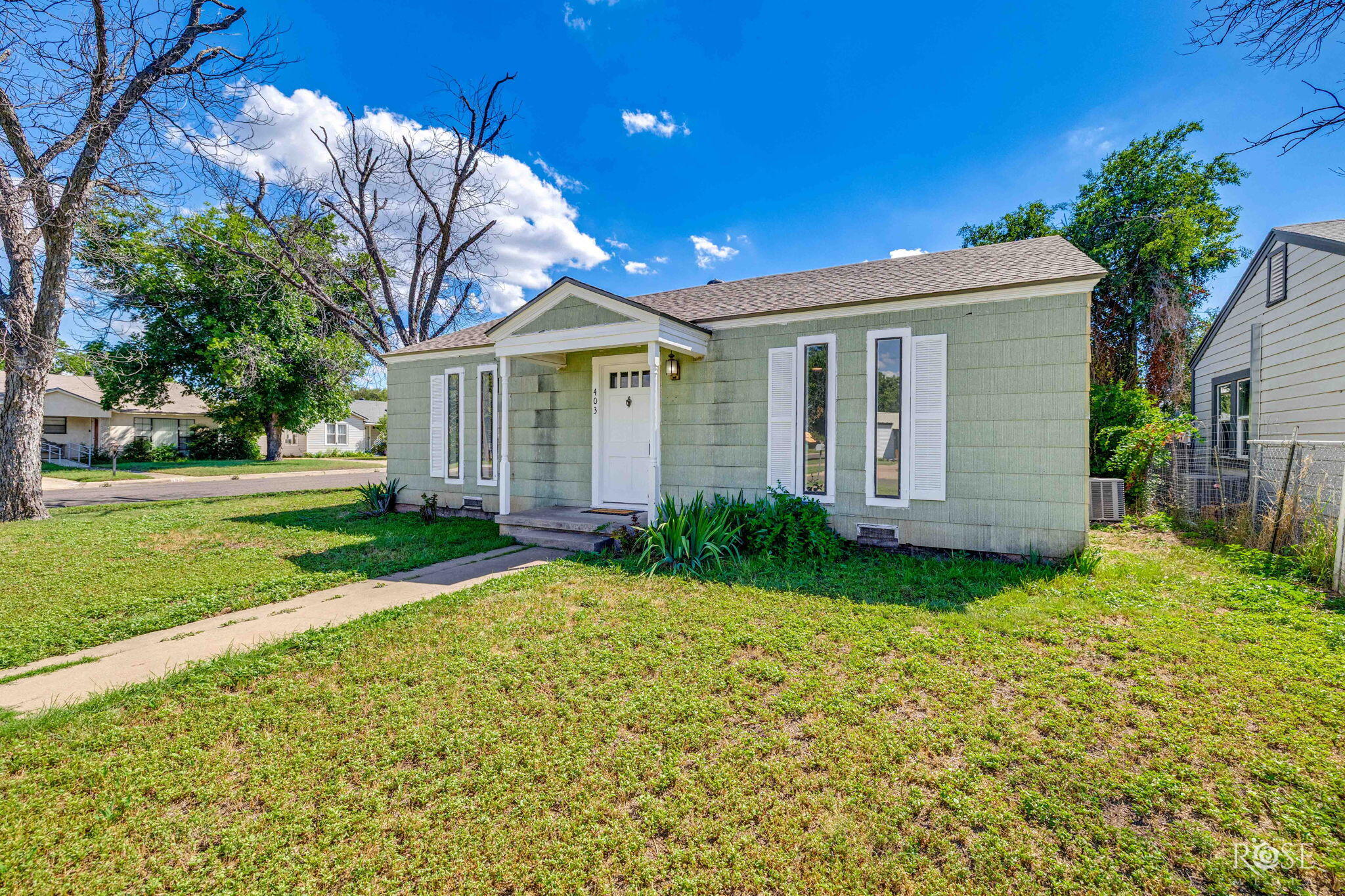 403 Angelo Boulevard Property Photo 2