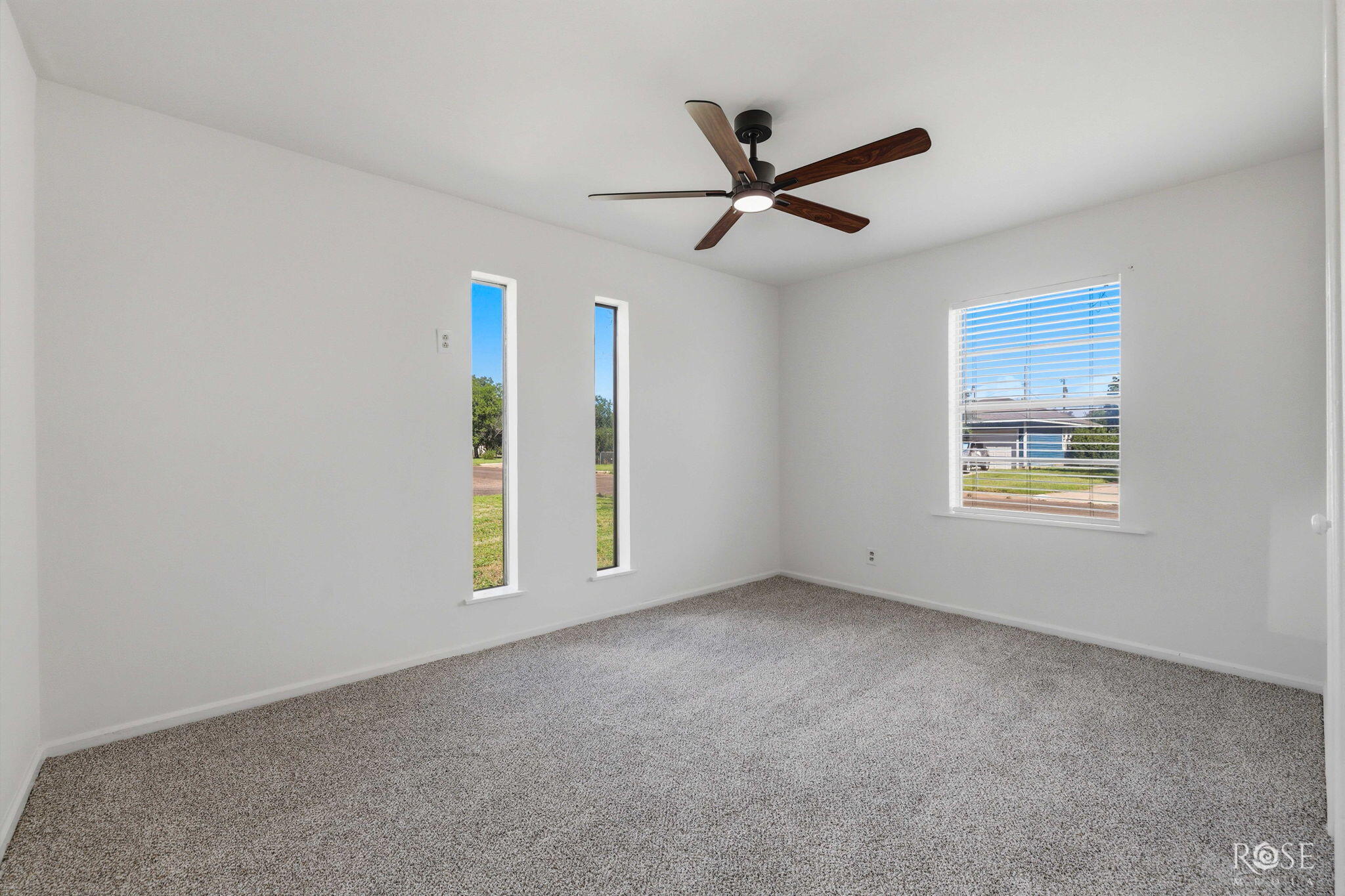 403 Angelo Boulevard Property Photo 20