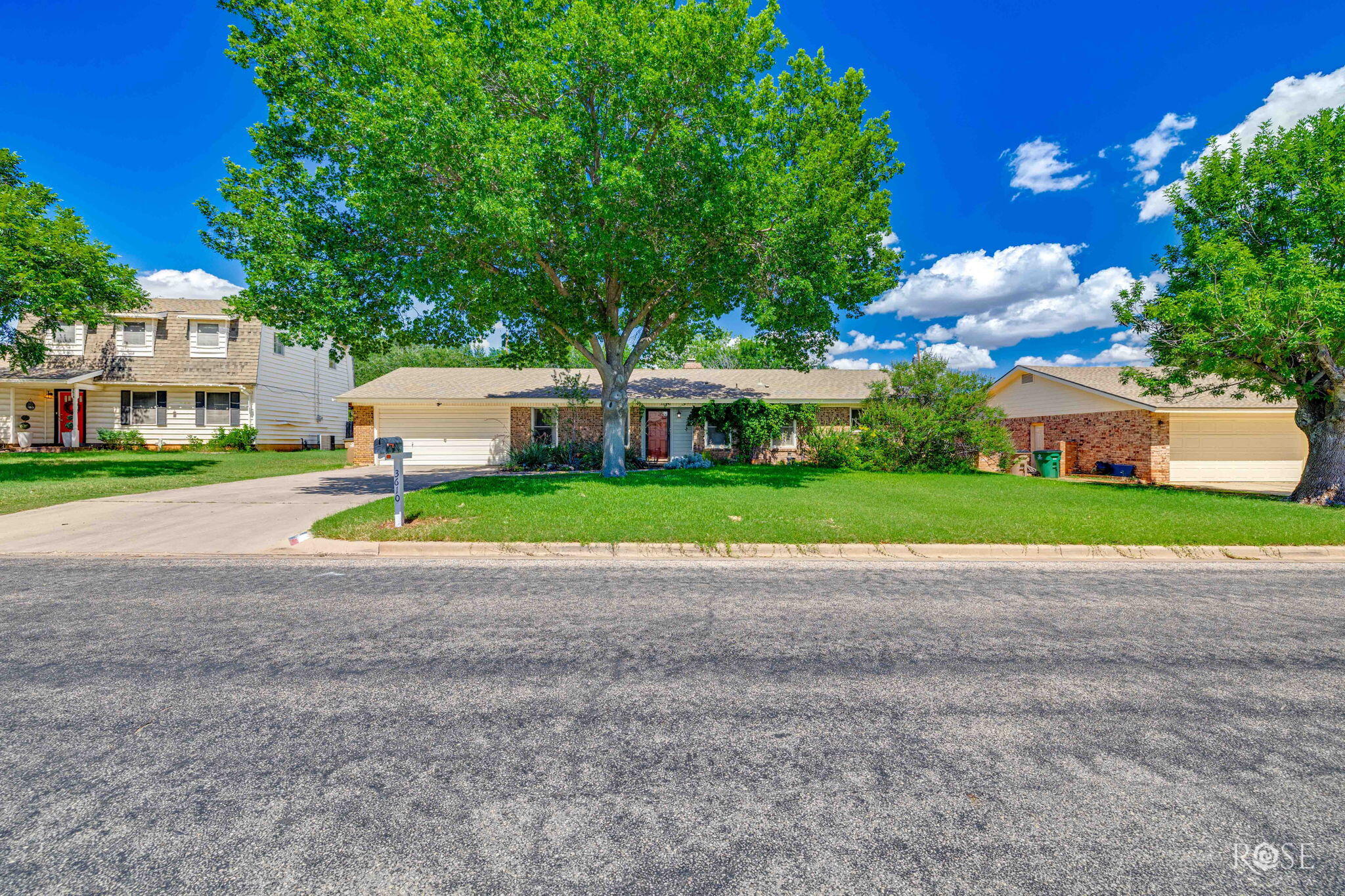 3610 S Oxford Drive Property Photo 1