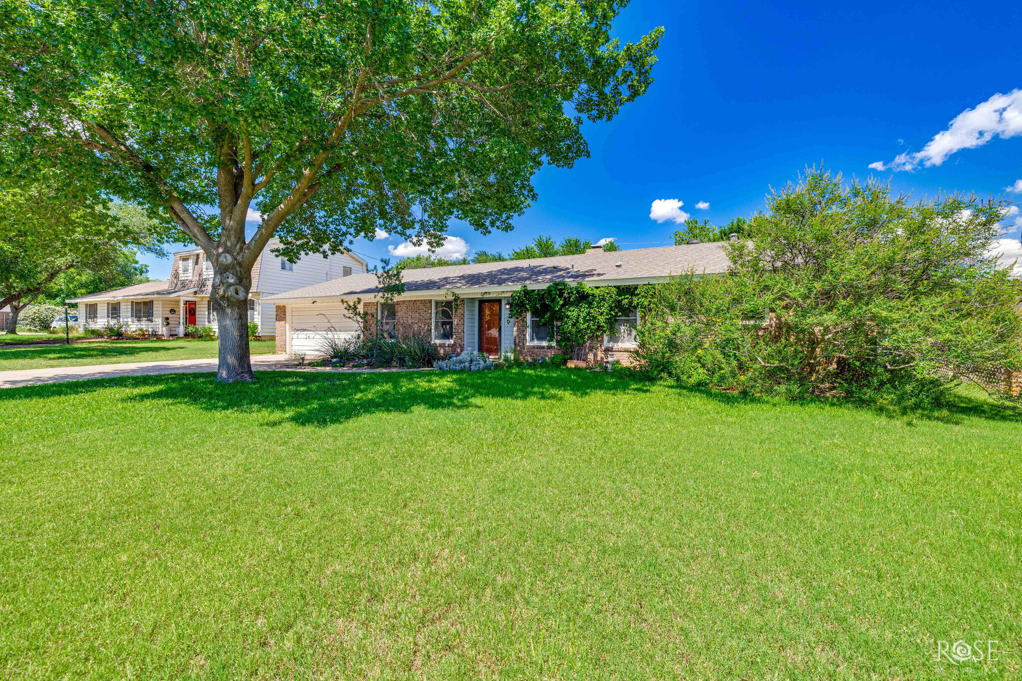 3610 S Oxford Drive Property Photo 4
