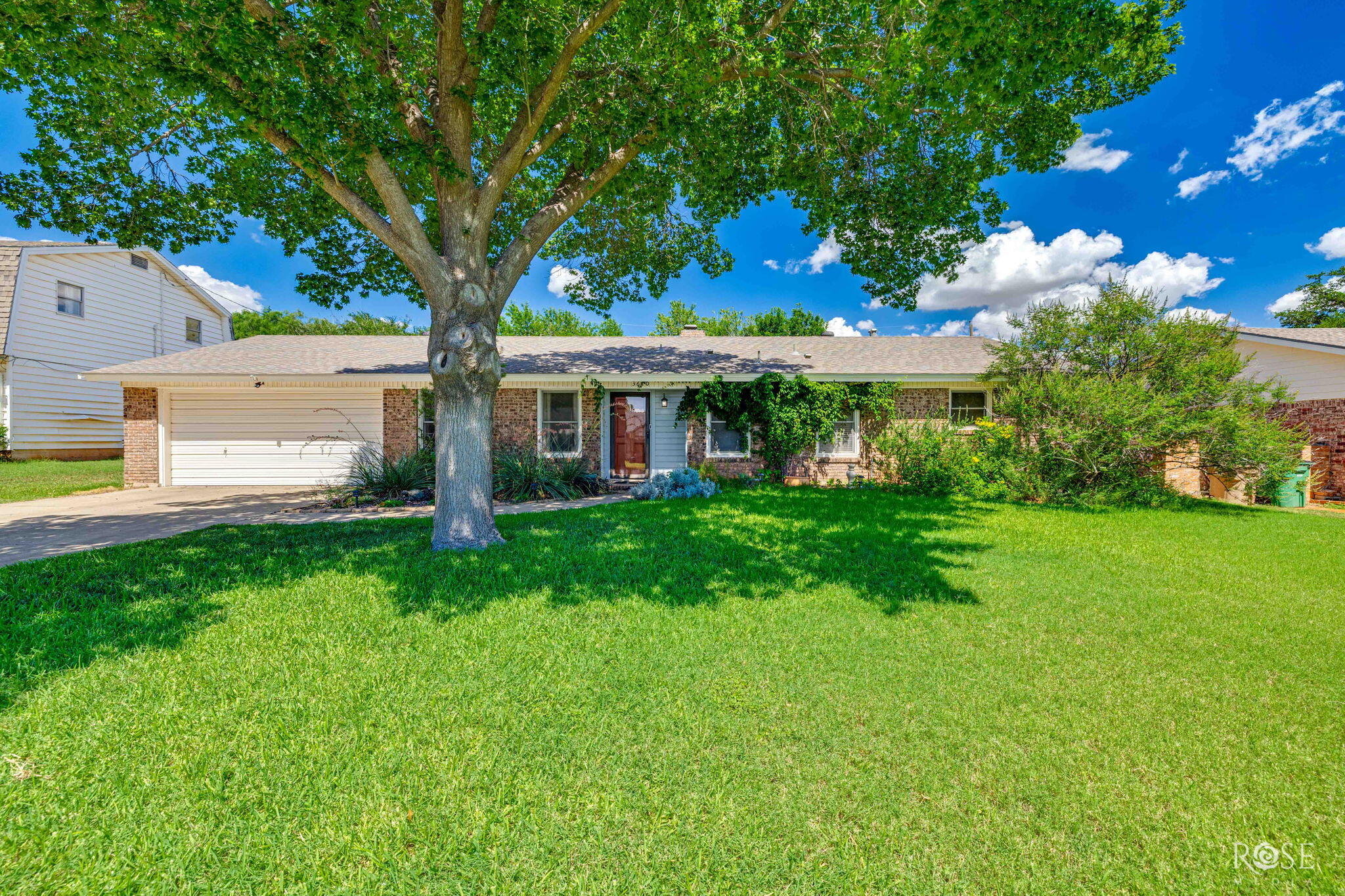 3610 S Oxford Drive Property Photo 5