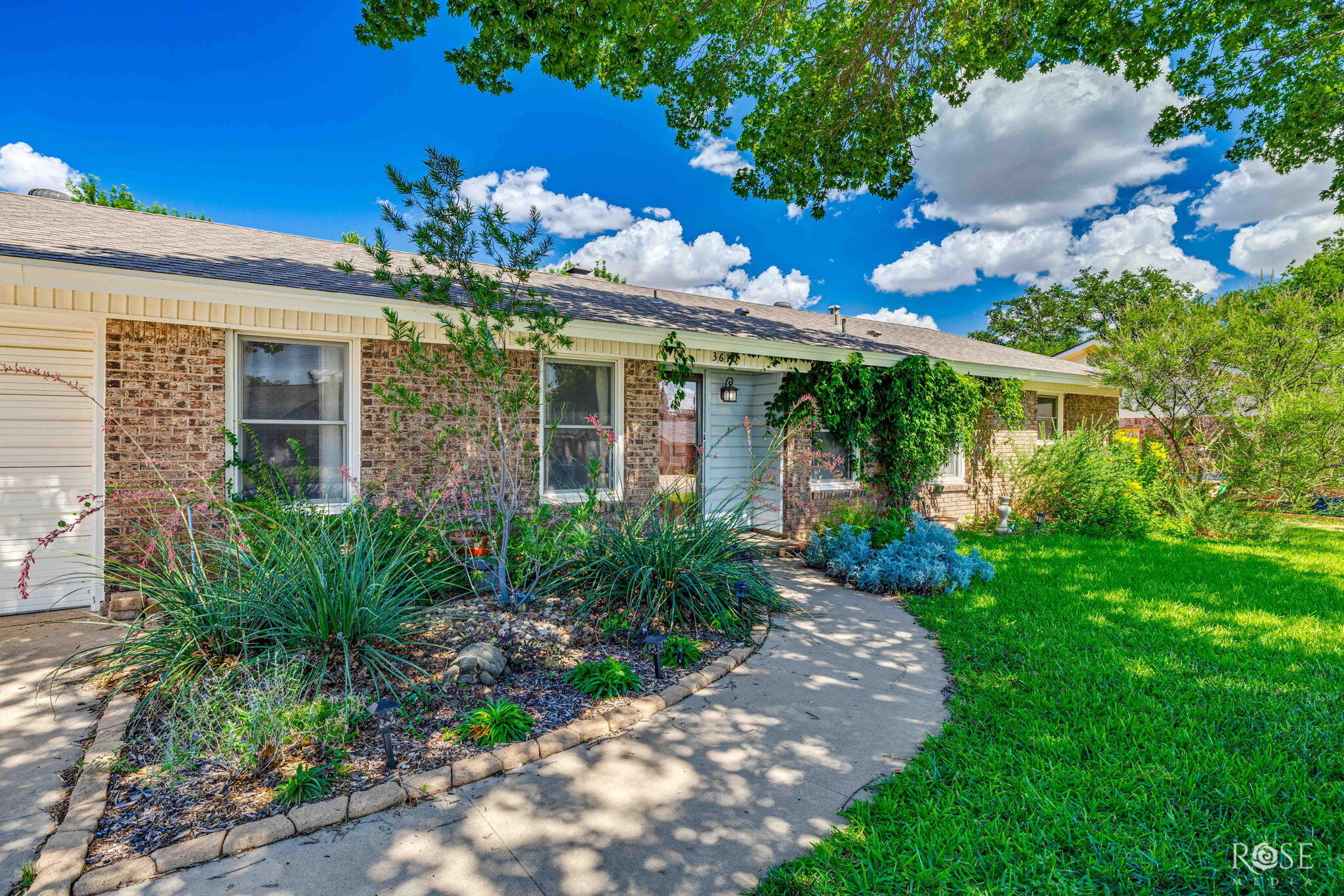 3610 S Oxford Drive Property Photo 6