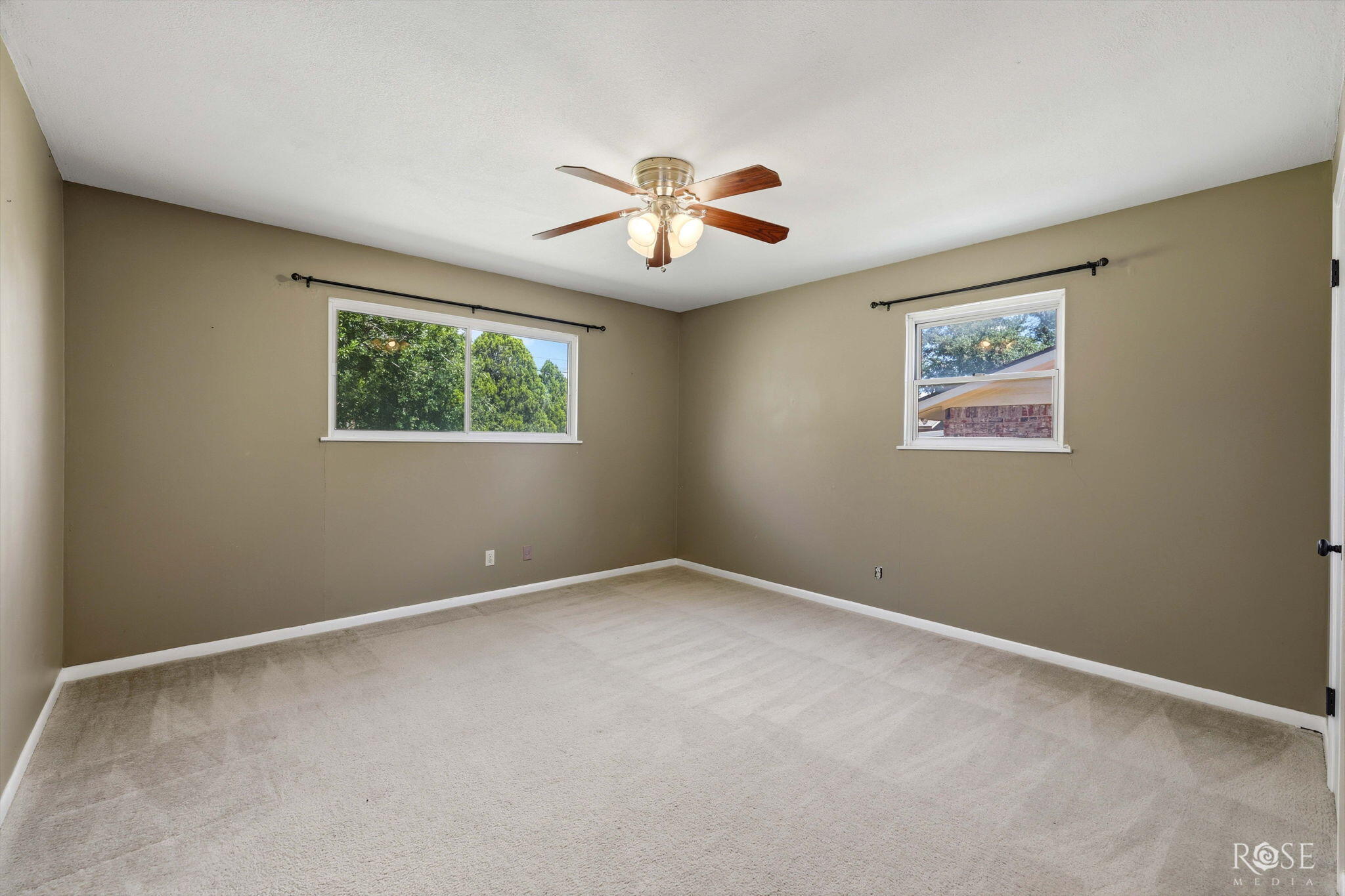 3610 S Oxford Drive Property Photo 25