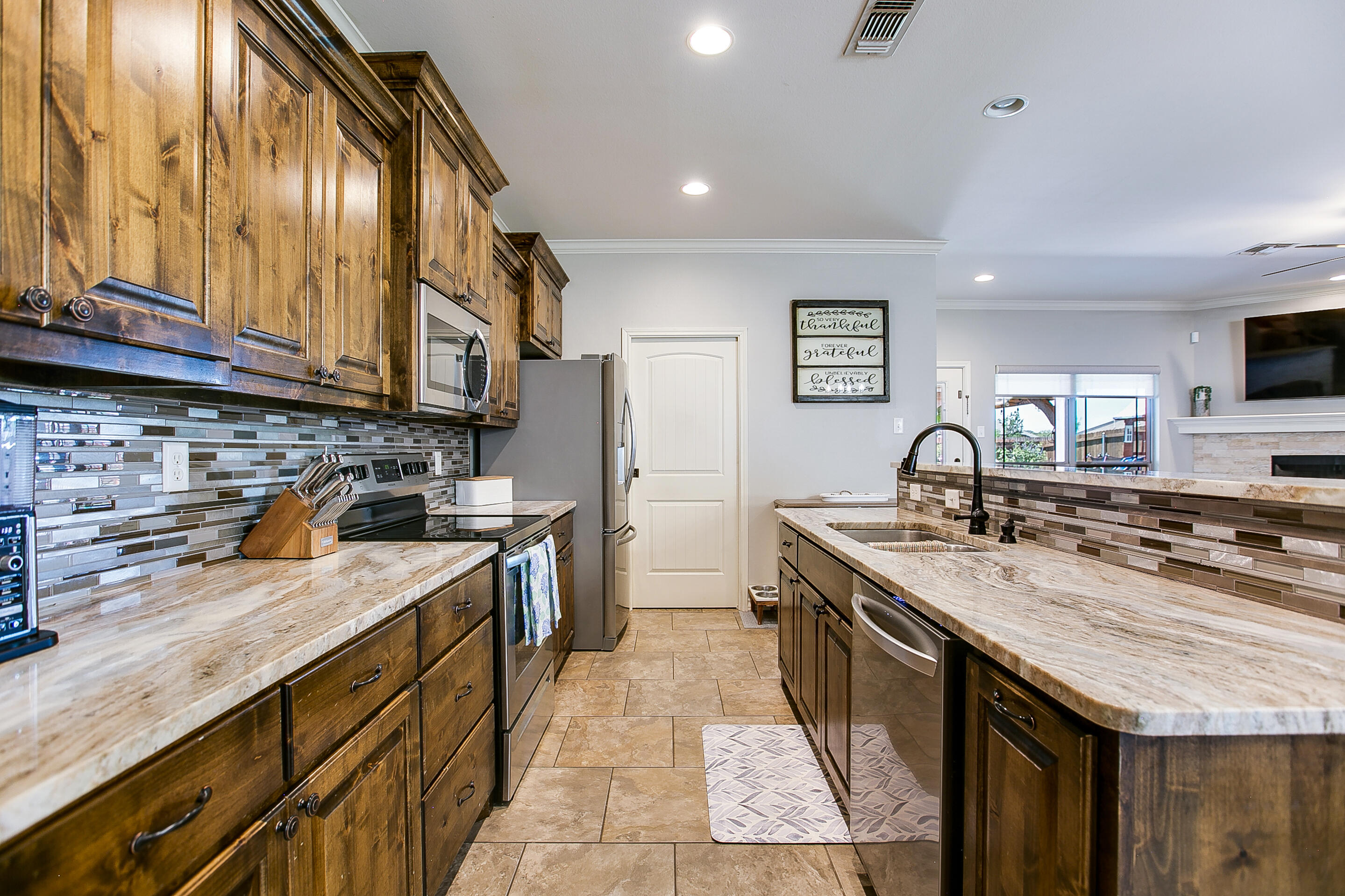 4189 Huntleigh Drive Property Photo 14