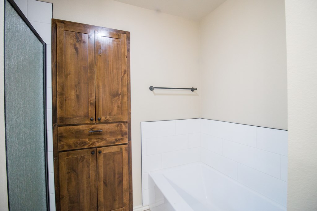 5405 Coral Way Property Photo 6