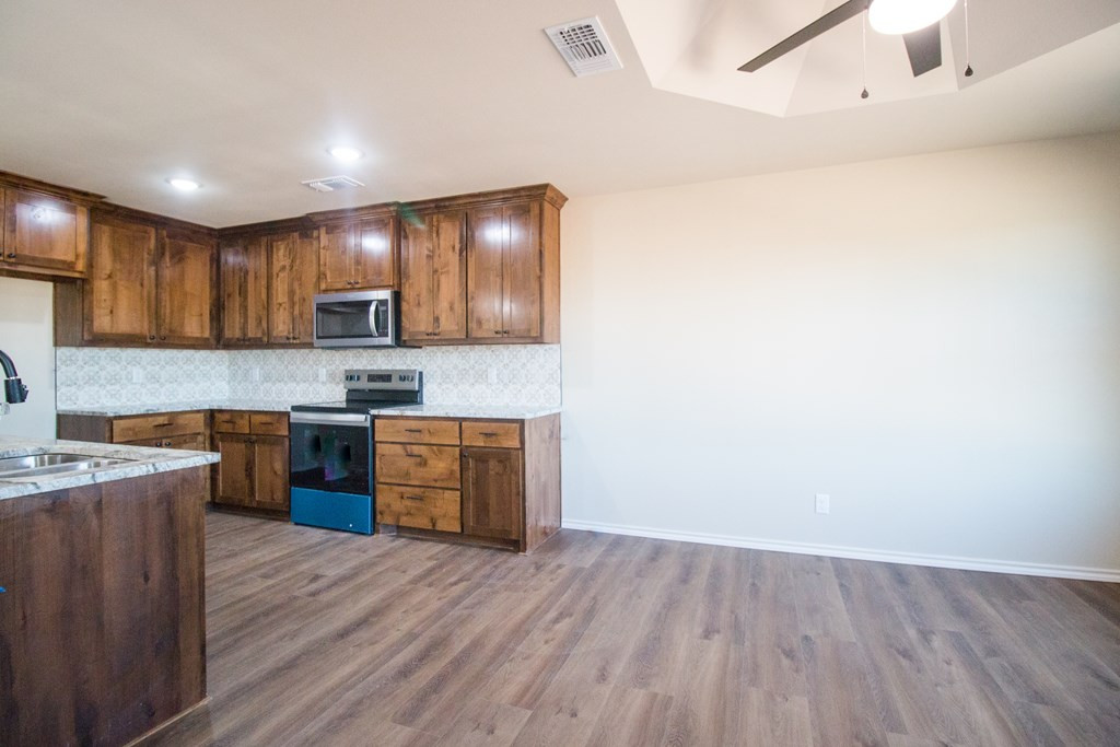 5405 Coral Way Property Photo 12