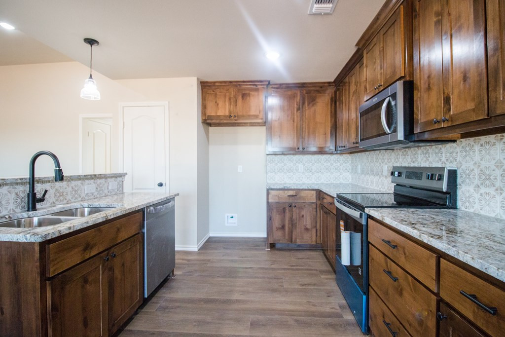 5405 Coral Way Property Photo 13