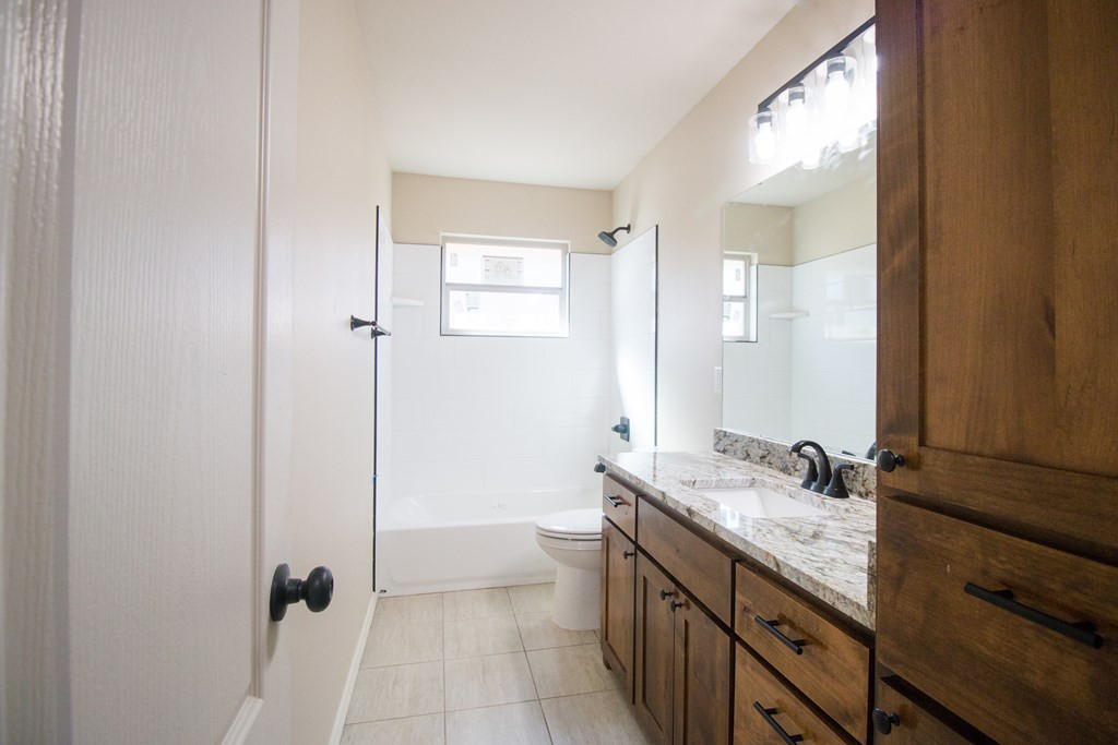 5405 Coral Way Property Photo 14