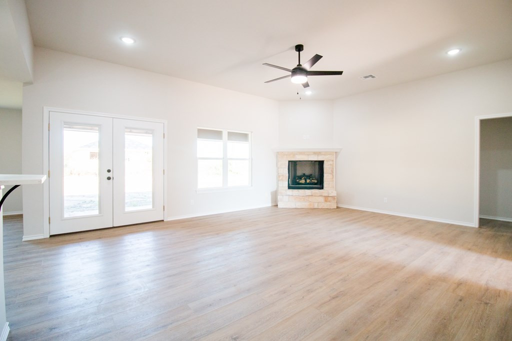 5409 Coral Way Property Photo 4
