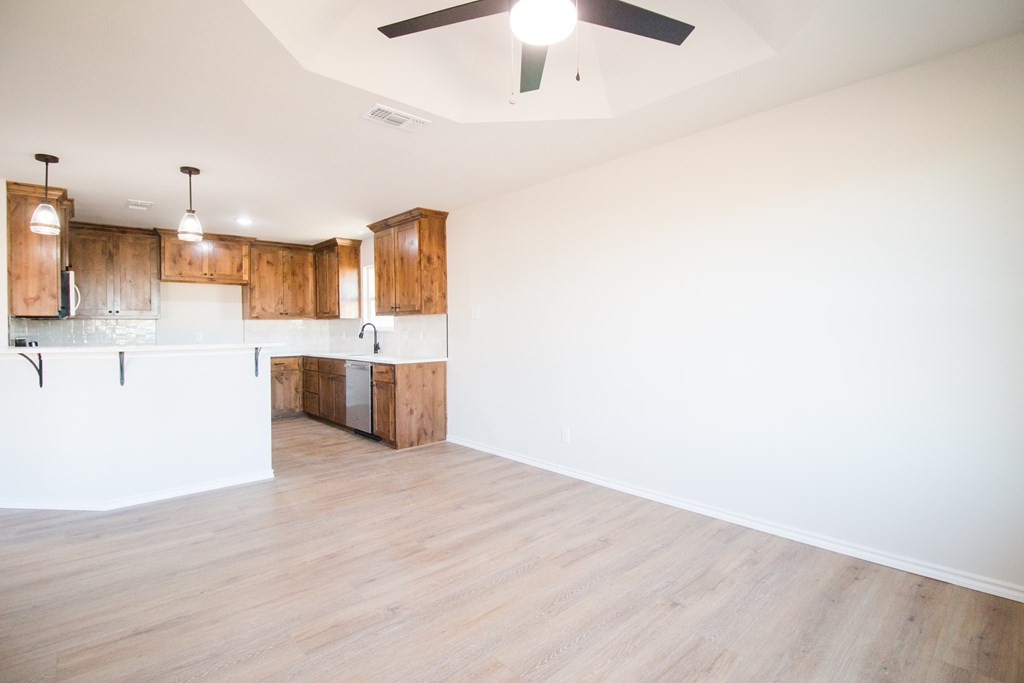 5409 Coral Way Property Photo 7