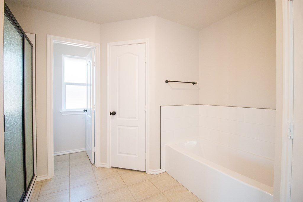 5409 Coral Way Property Photo 13