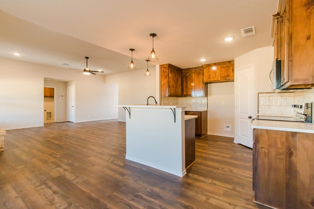 5417 Coral Way Property Photo 4