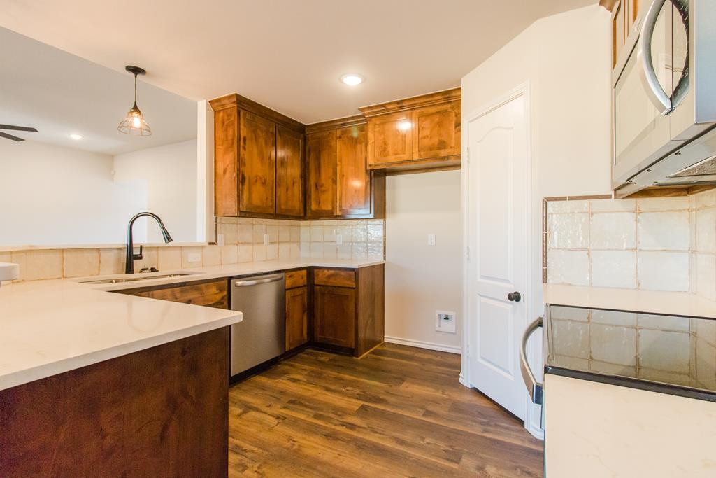 5417 Coral Way Property Photo 6