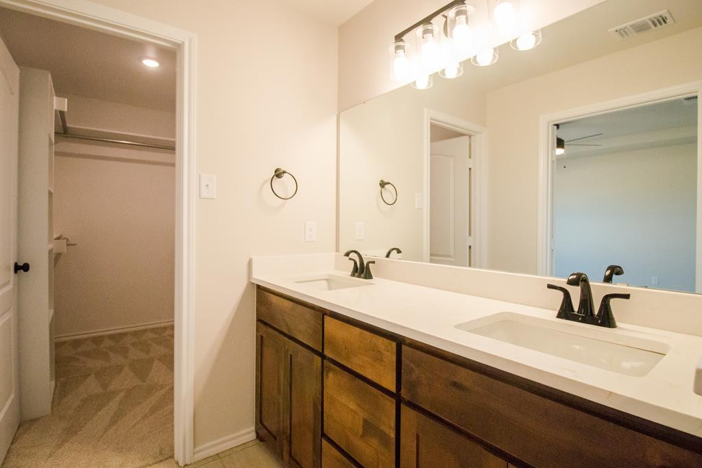 5417 Coral Way Property Photo 12