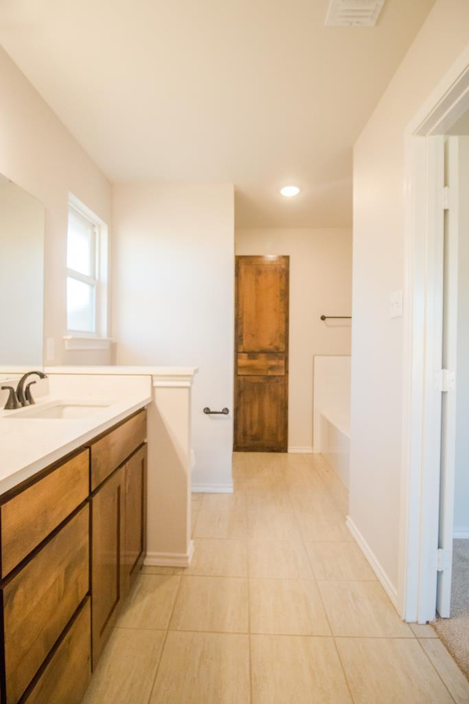 5417 Coral Way Property Photo 13