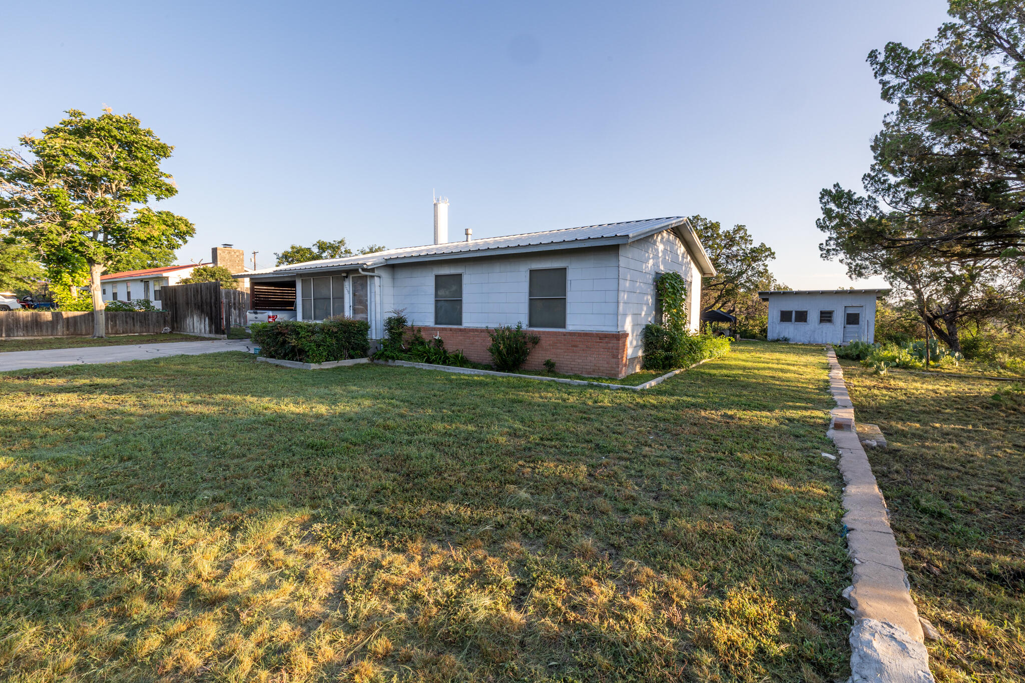 1208 Beall Street Property Photo 2