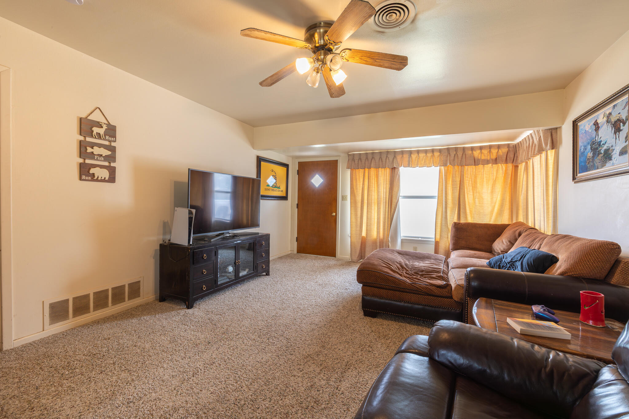 1208 Beall Street Property Photo 5
