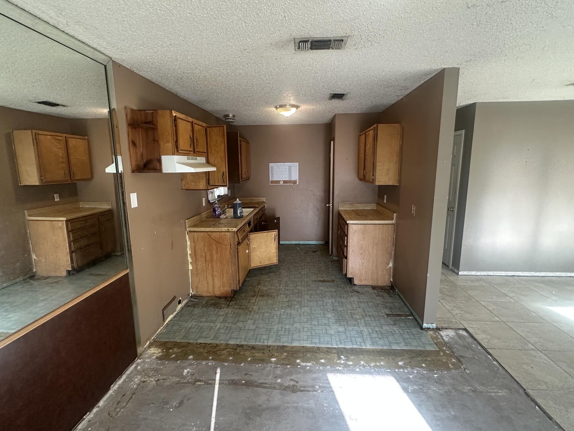 1606 Linda Lee Drive Property Photo 3