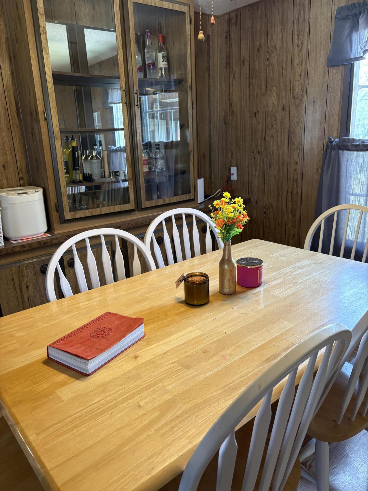 1294 W Moss Street Property Photo 14