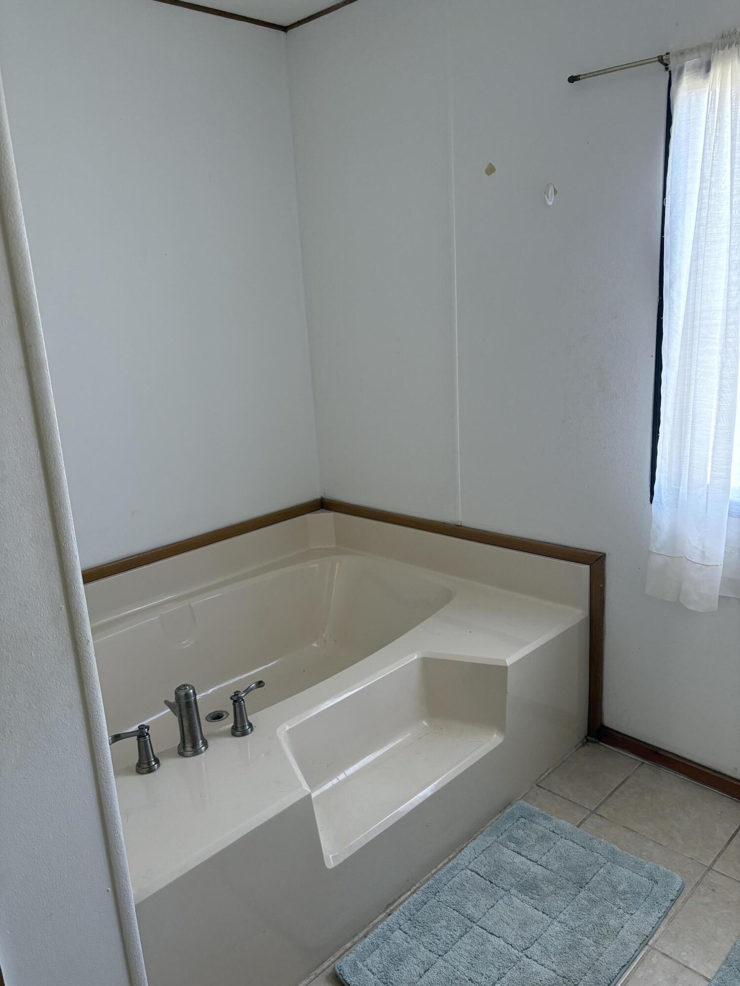 1294 W Moss Street Property Photo 24