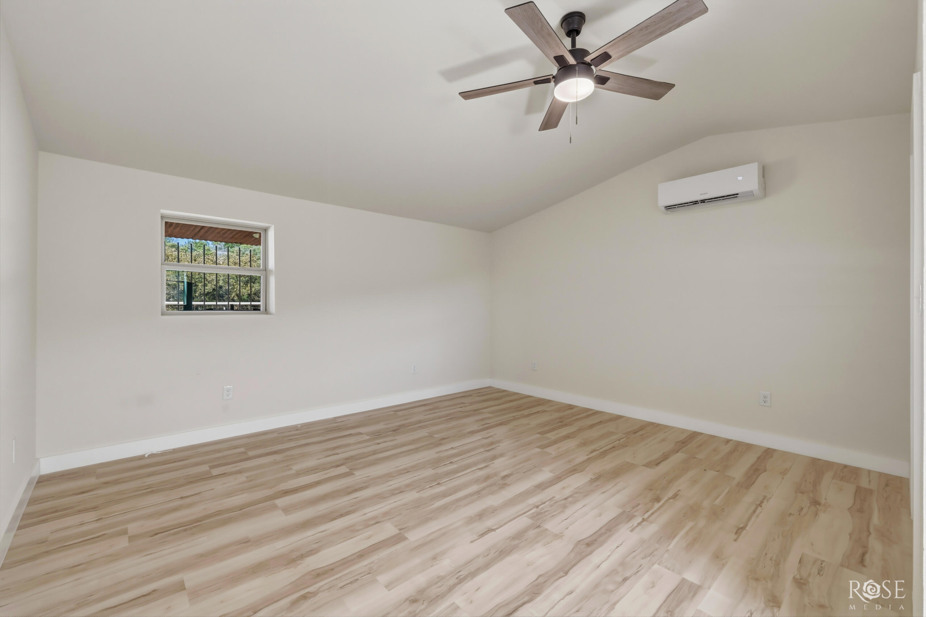 10261 N Us Highway 277 Property Photo 14