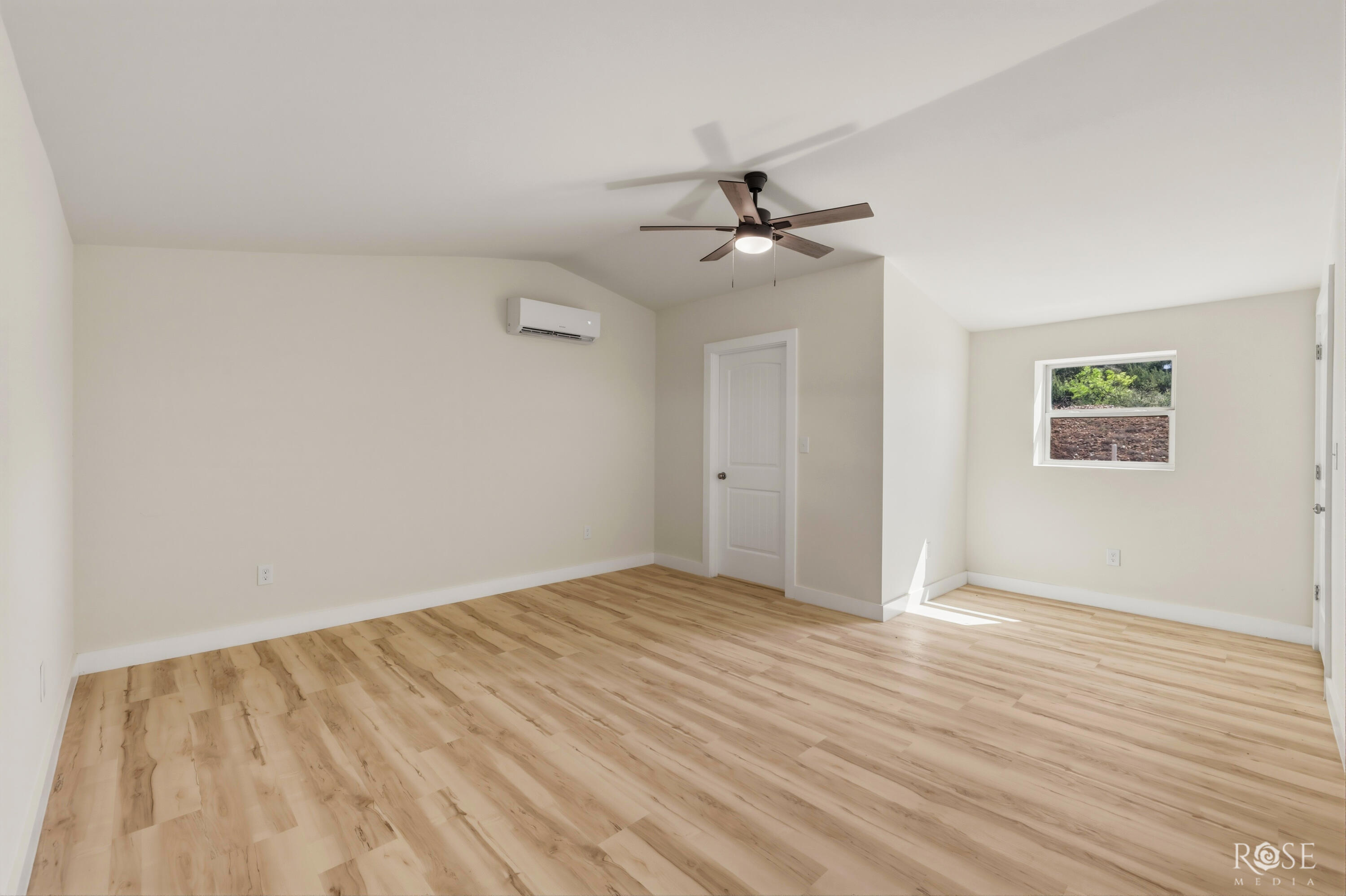 10261 N Us Highway 277 Property Photo 15