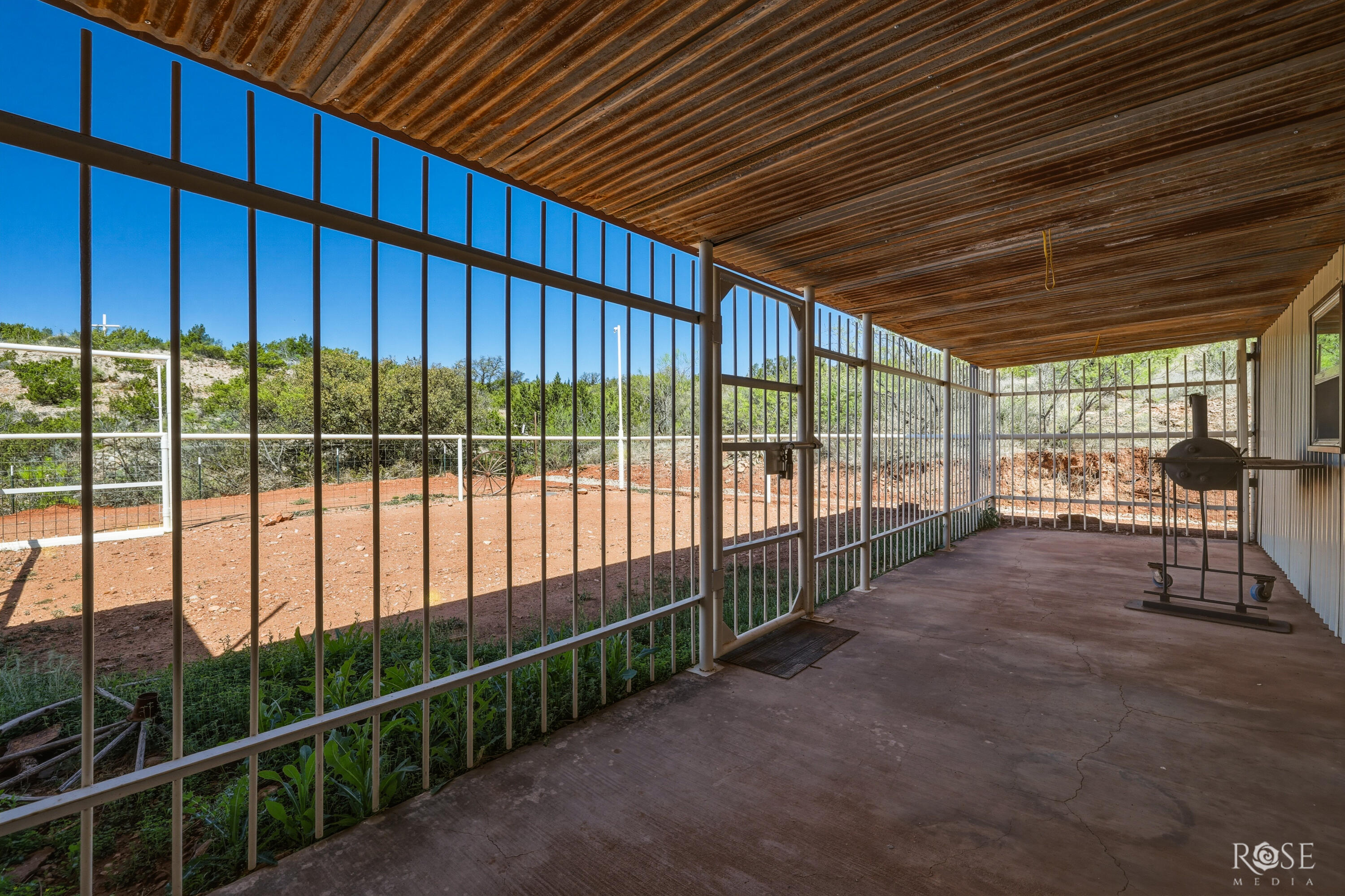 10261 N Us Highway 277 Property Photo 22